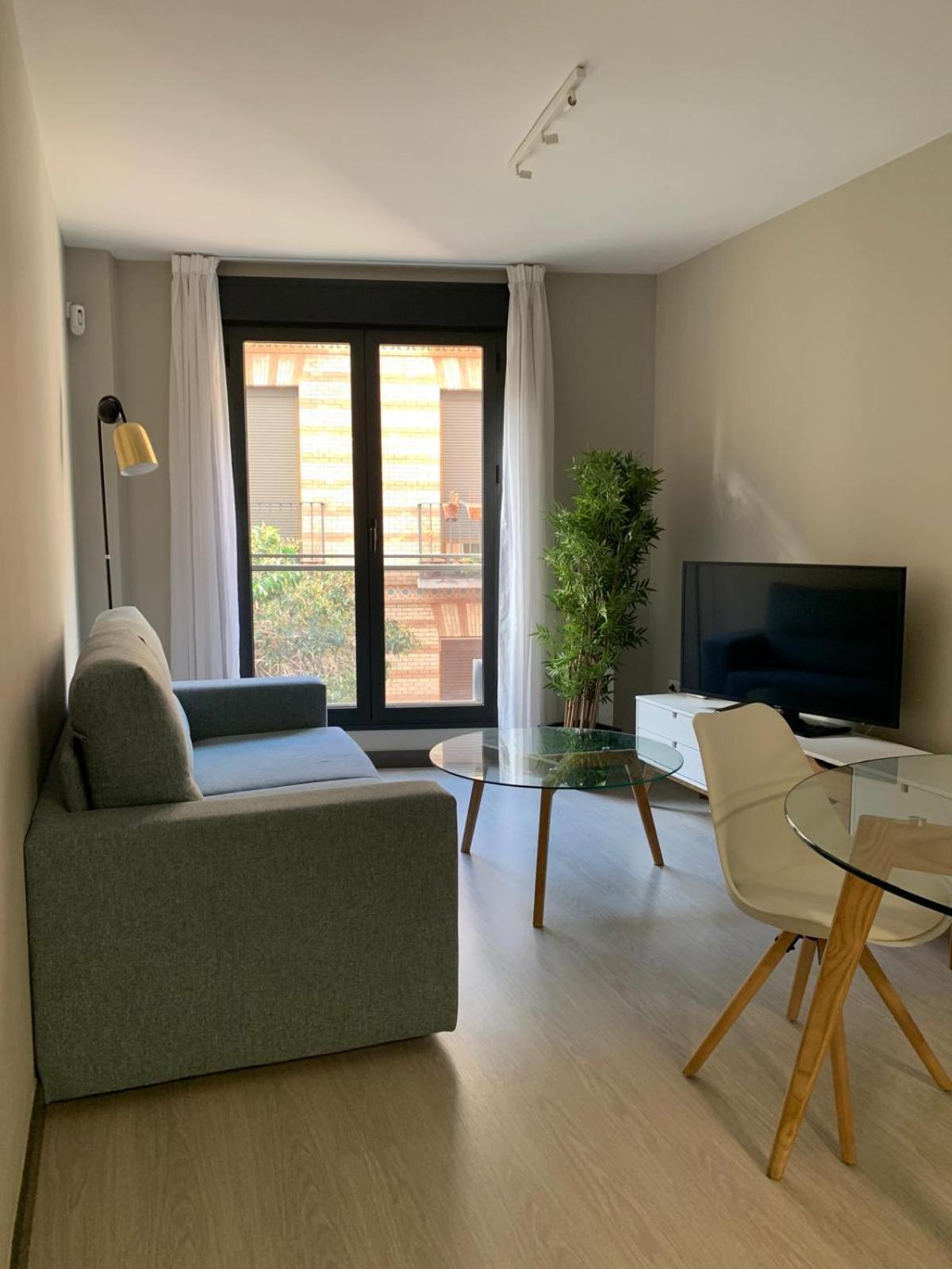 Eh - Apartamentos Heroismo Сарагоса Экстерьер фото