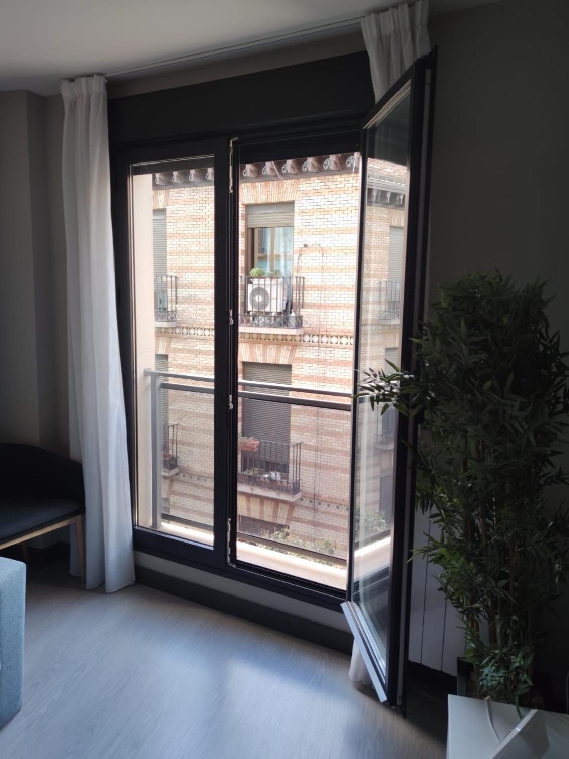 Eh - Apartamentos Heroismo Сарагоса Экстерьер фото